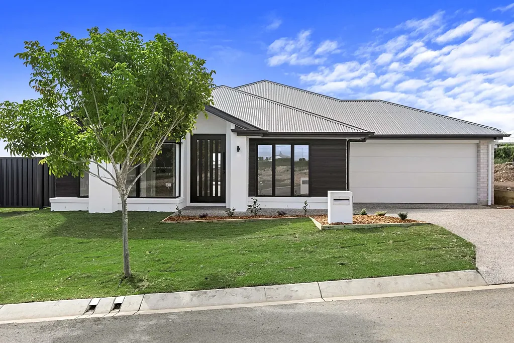 Urraween 4房  Sophisticated New-Build Residence in Sought-After Urraween Enclave