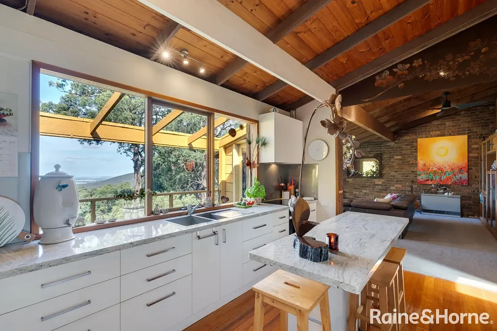 Riddells Creek 4房  28 Acres, One Extraordinary View