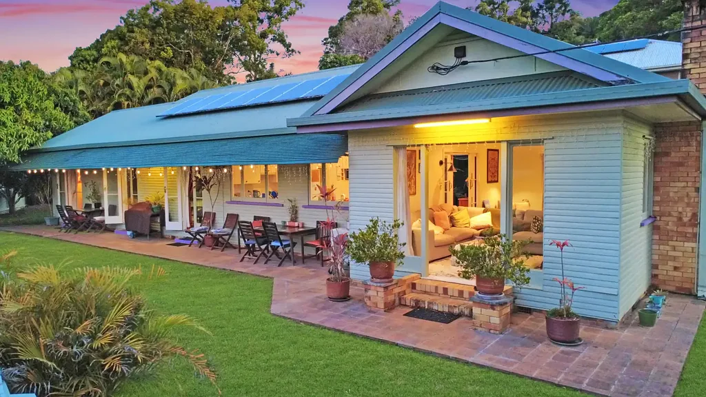 Perwillowen 4 Bedroom Charming Character Home on 1,340m² with Dual Street Access