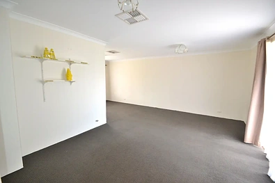 45 Ravenscroft Way, Kelmscott, WA 6111, 3 slaapkamers, 1 badkamers, House