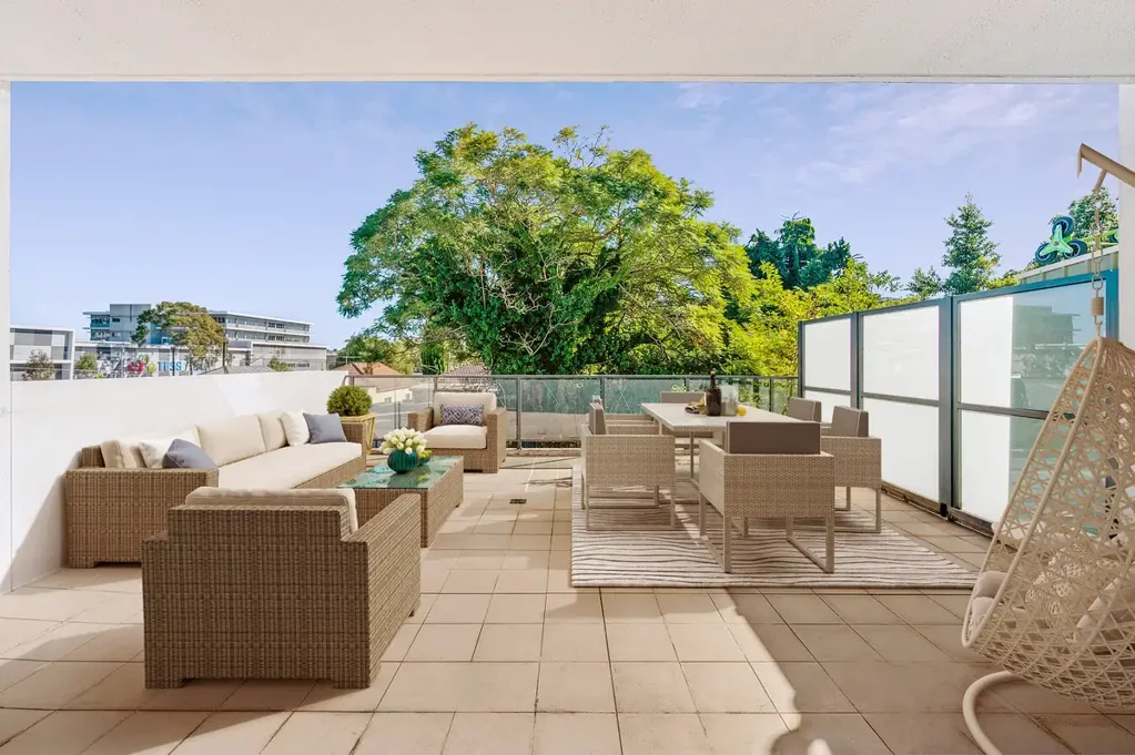 Homebush 2Habitaciones Oversized Courtyard Apartment in a Prime Homebush Setting