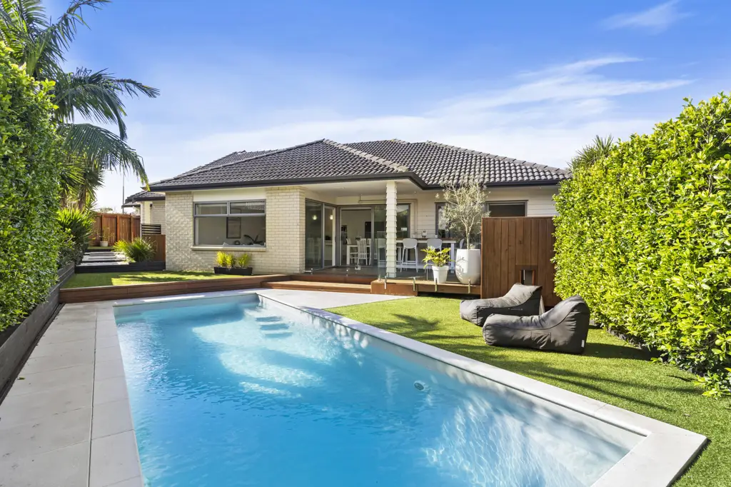 Beachlands 4 Bedroom Vendors committed elsewhere...PRESENT ALL OFFERS