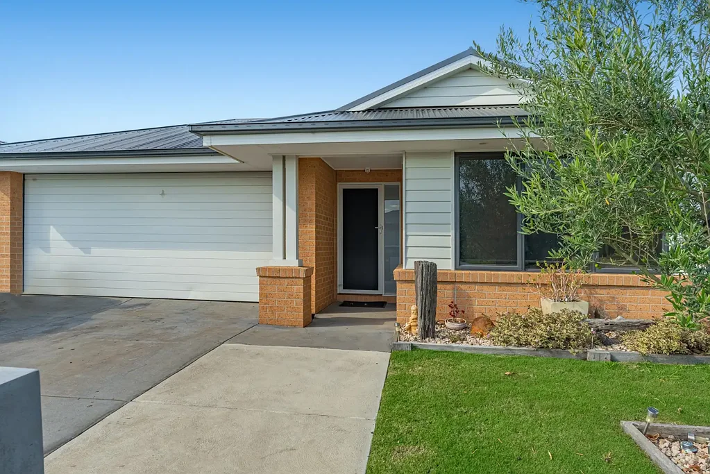 Maddingley 3 Bedroom CONVENIENCE, COMFORT AND THE PERFECT FAMILY LOCATION!