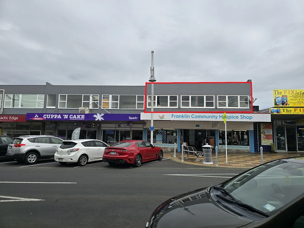 Pukekohe Bright 200sqm office - north facing and private