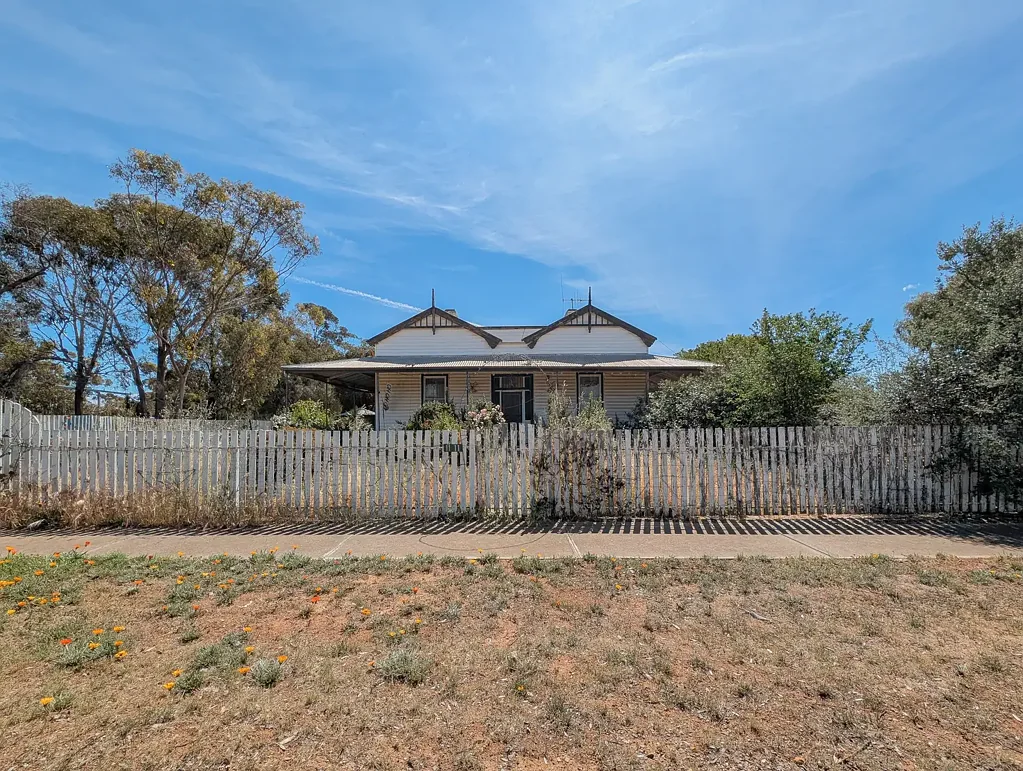 11 Charlton Road, Quambatook, VIC 3540