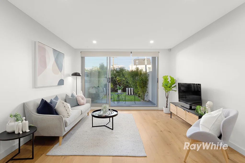 2/86 Truganini Road, Carnegie, VIC 3163