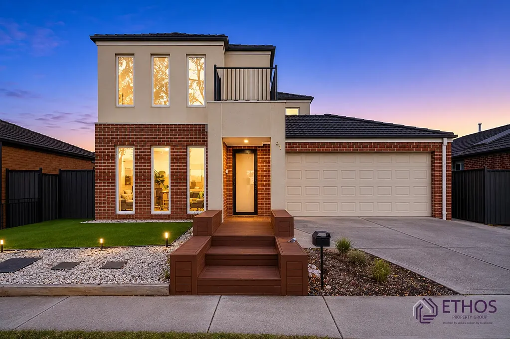 Tarneit 4कमरा North facing  Double-Storey Home on a Generous 470sqm (Approx.) Allotment