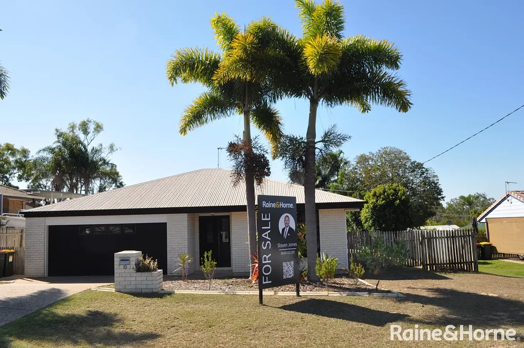 Clinton 4 Slaapkamer SPACIOUS FAMILY HOME IN POPULAR SUBURB..!