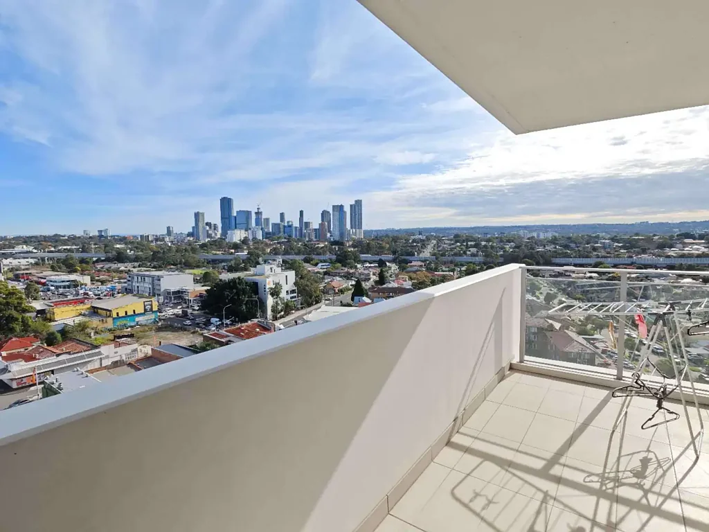 Fully furnished 3 Bedrooms FOR LEASE