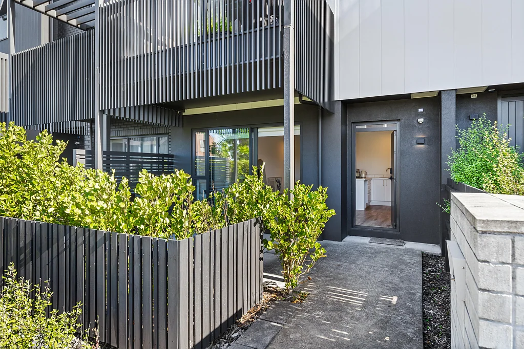 Hobsonville 1房  Easy Living, Subtle Elegance