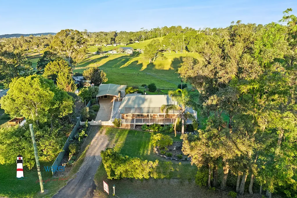 Moruya 4 Slaapkamer Rural Lifestyle with Town Convenience on 1.6 Acres