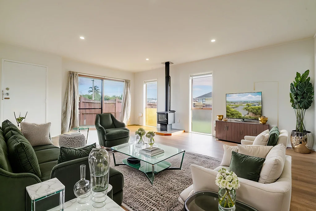 Papakura 3침실 ASKING PRICE $649,000! VENDORS UNDER PRESSURE