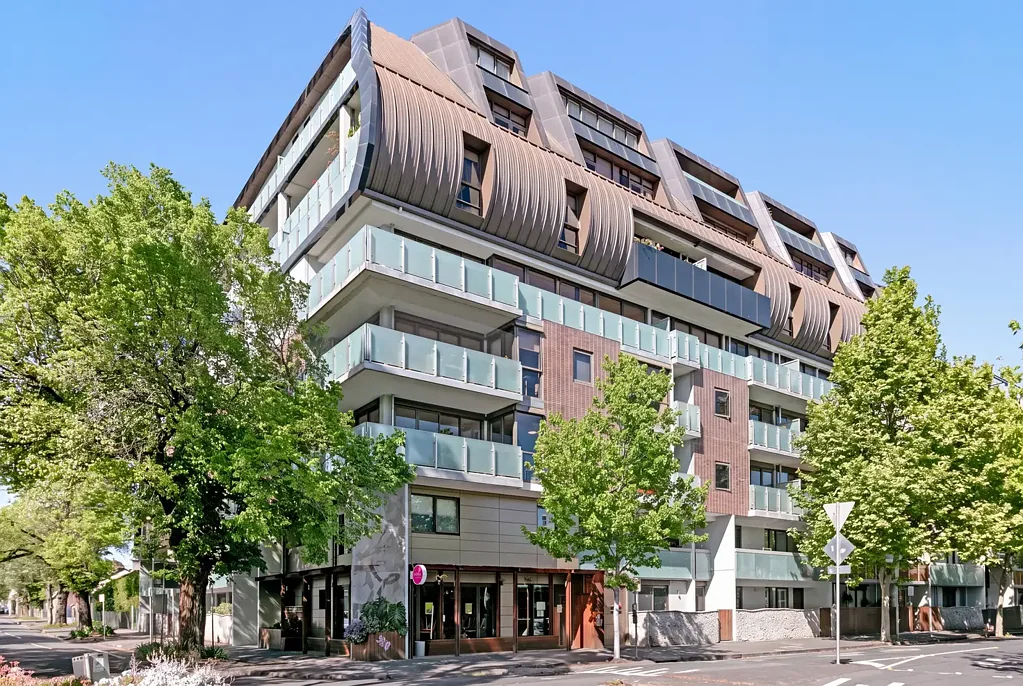 Fitzroy 2ਬੈੱਡਰੂਮ A Sunlit Treetop Retreat with Resort-Style Amenities and Northern Sunshine in the Heart of Fitzroy!