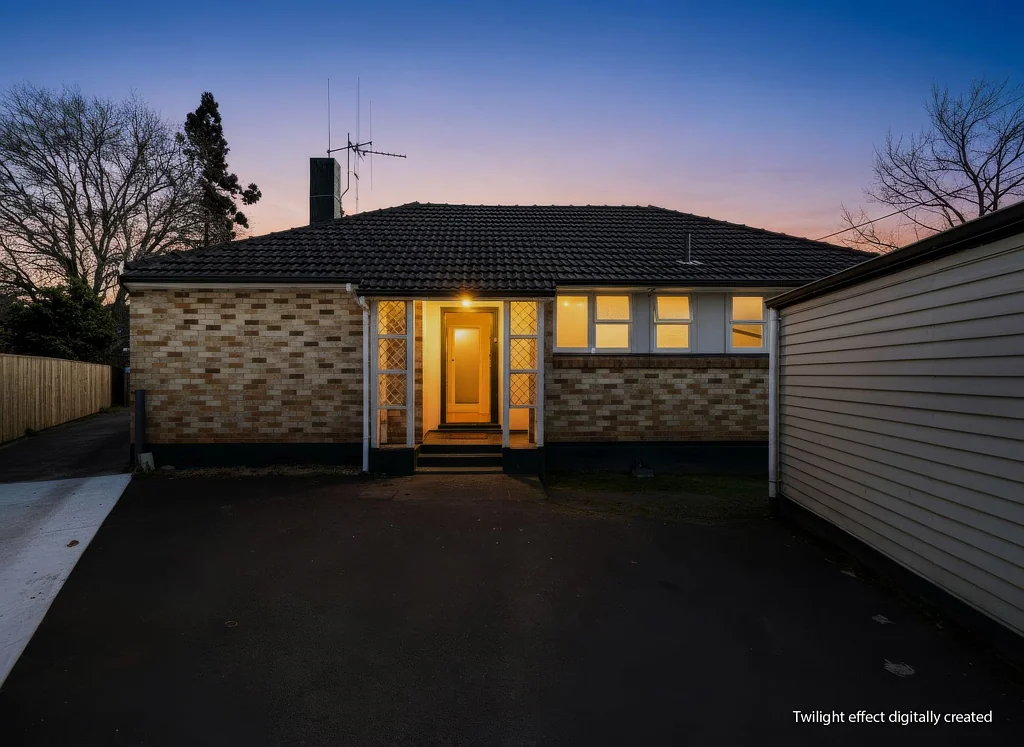 Bader 3房  Nearly all double glazed and brick.