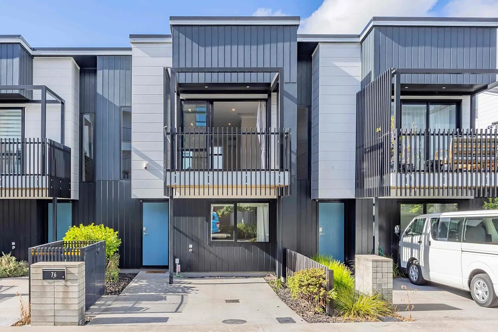 Hobsonville 3 Bedroom Motivated Vendor Wants to Sell!