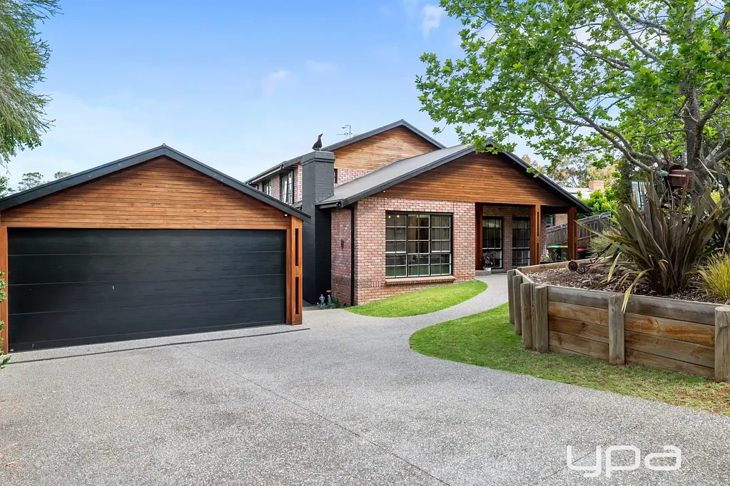 15 Riversdale Crescent, Darley, VIC 3340