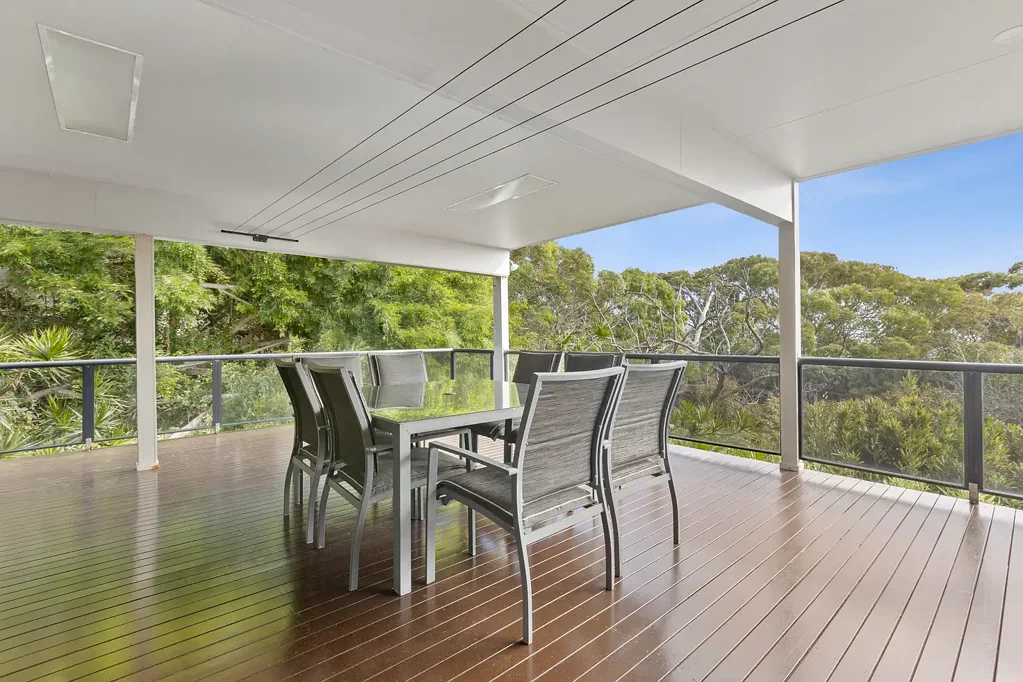 Rainbow Beach 3 Bedroom Architectural Masterpiece with Ocean and K'gari Views