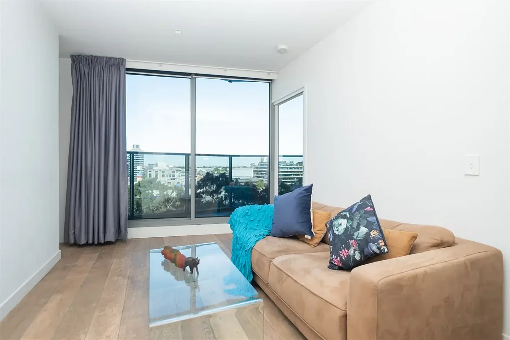 Southbank 2房 极致城市据点：现代 Southbank 生活兼具高收益投资潜力 Ultimate City Base: Contemporary Southbank Living with High-Yield Investment
