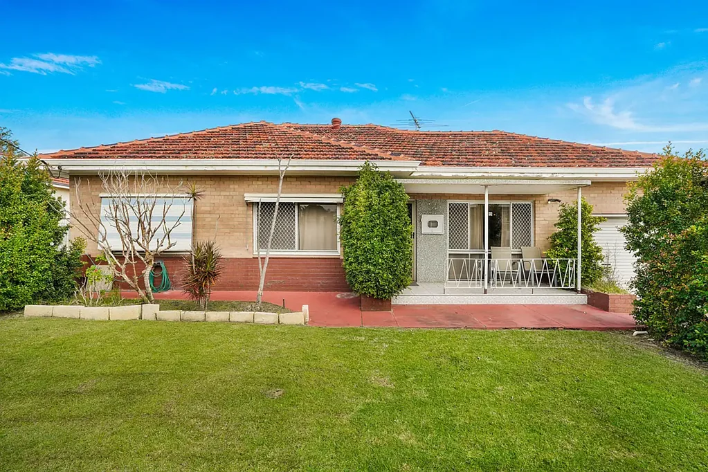 Balcatta 4房  FULLY RENOVATED HOME WITH POTENTIAL TO RETAIN AND SUBDIVIDE