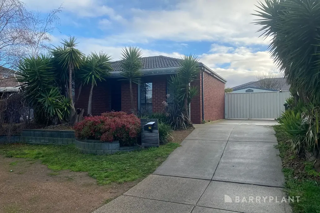 SPACIOUS FAMILY HOME IN PRIME LOCATION
