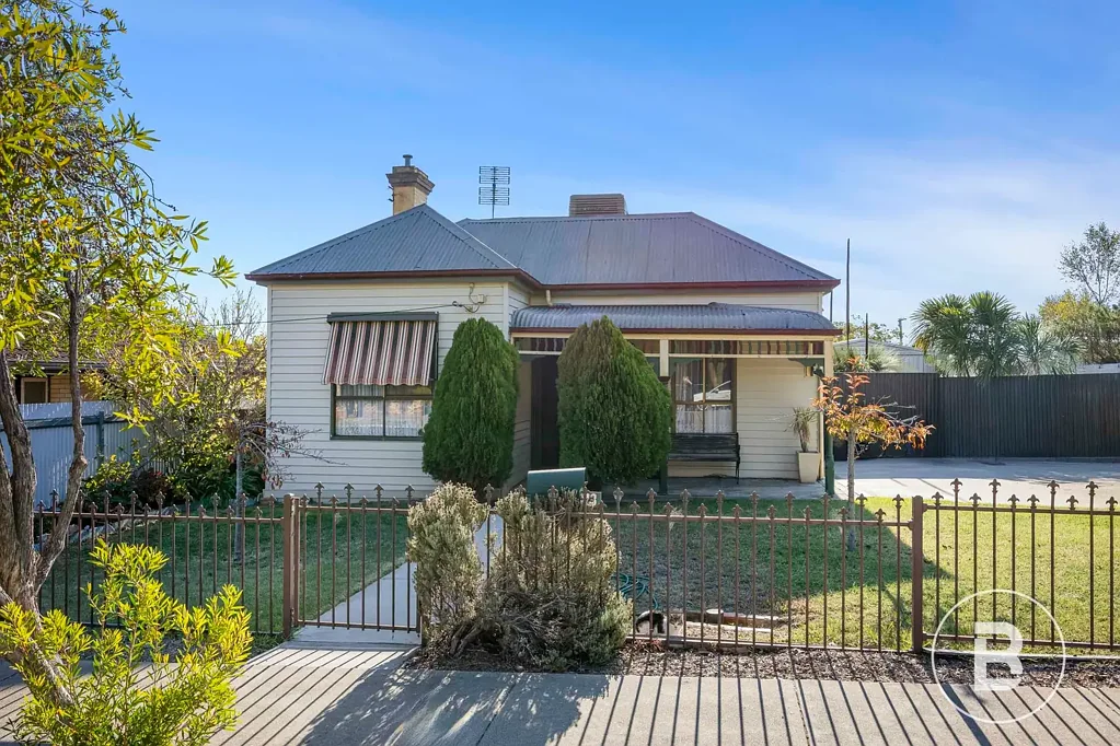 Stawell 3Kwarto Ideal Entry-Level Home in a Sought-After Street – Perfect for First Home Buyers, Investors, or Renovators
