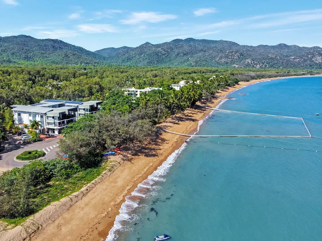 Horseshoe Bay 3Moenga Beachfront Apartment with Quality Finishes