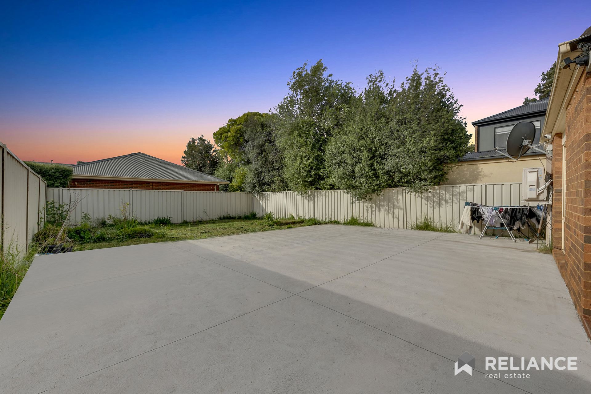 17 NARACOORTE DR, CAROLINE SPRINGS VIC 3023, 0房, 0浴, House