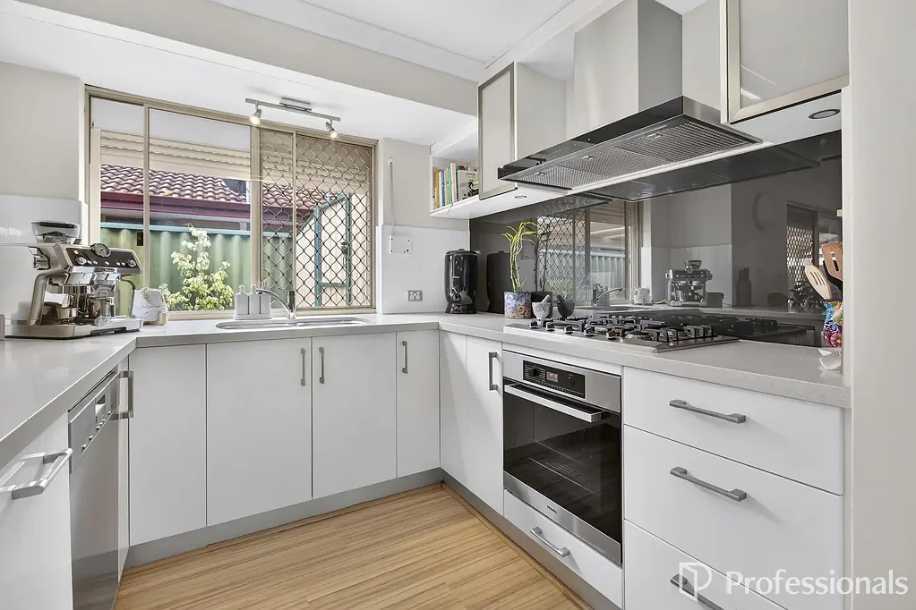 Shelley 3房  RENOVATED, SPACIOUS & READY TO ENJOY!