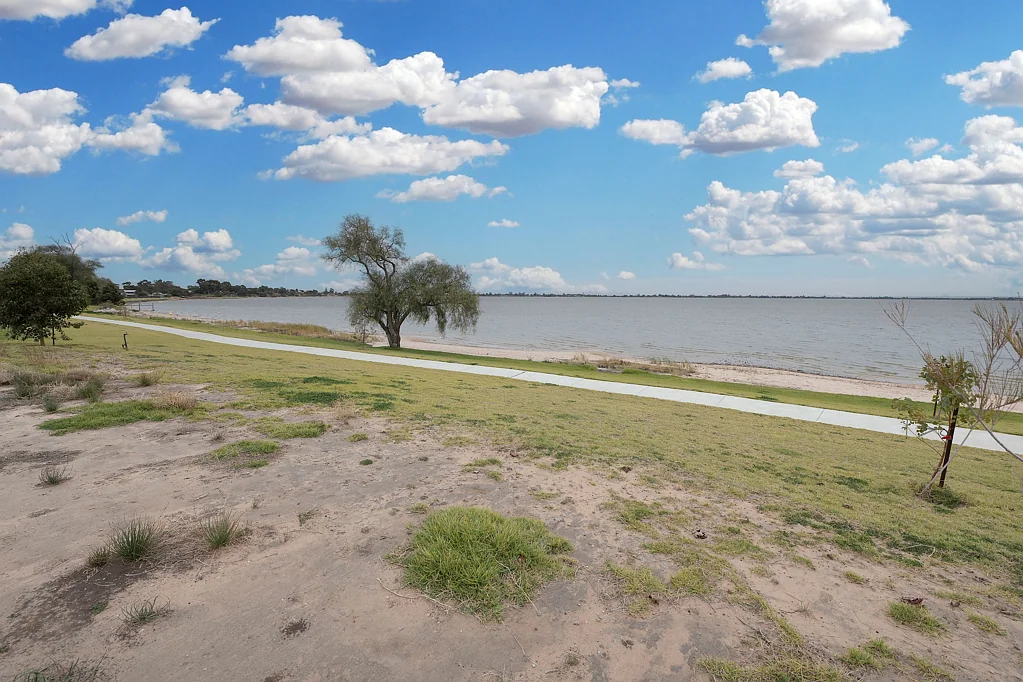 Lake Boga A forever home location!