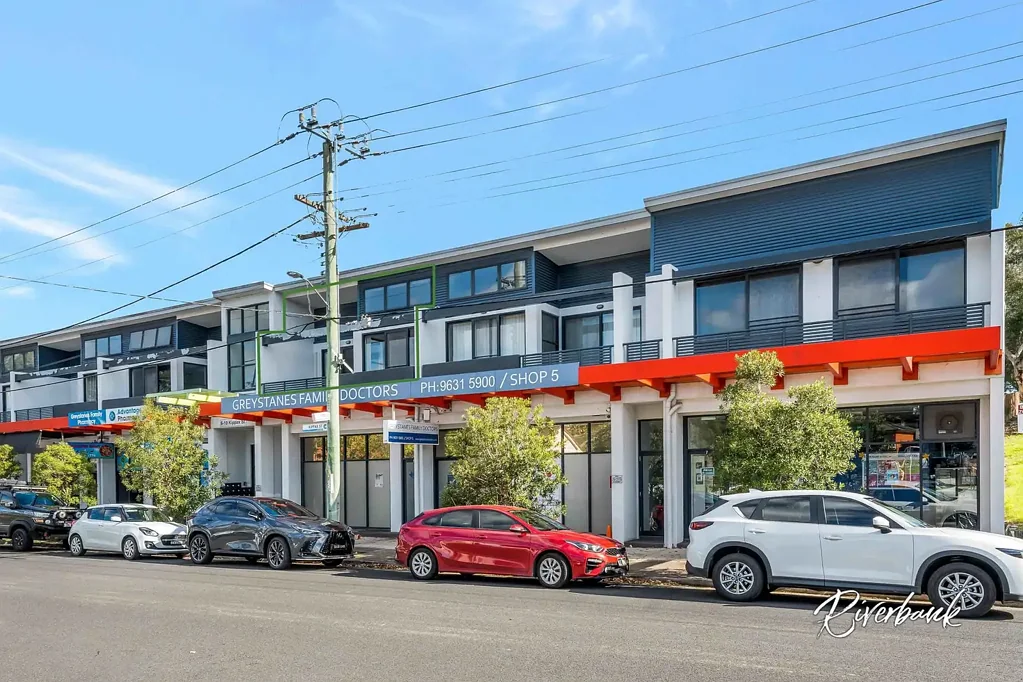 Greystanes 2房 全新混合地板 高天花板明亮 宽敞卧室带衣柜 私人阳台庭院 设备齐全厨房 靠近购物中心学校 Stylish & Convenient Living in Prime Greystanes Location