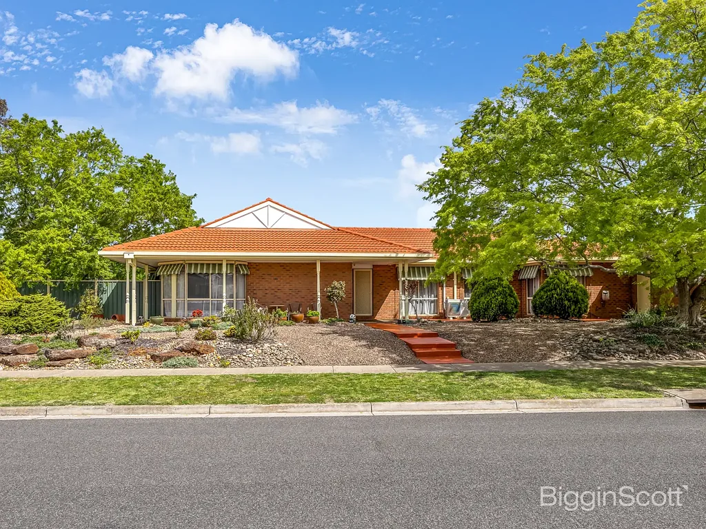 Hoppers Crossing 4ਬੈੱਡਰੂਮ Elegant Family Home with Exceptional Entertaining Spaces - Huge 1,220SQM Allotment!