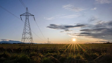 Power bills set to rise for some New Zealanders before Christmas, despite falling wholesale prices