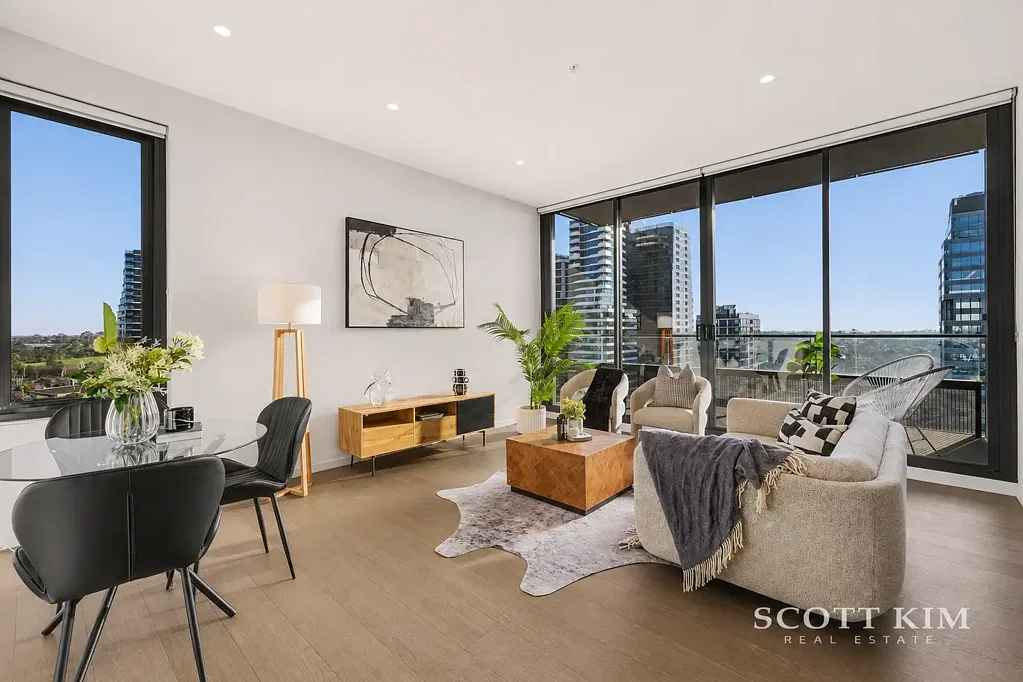Box Hill 2房 约93平方米，坐拥迷人景观，2.9米高天花板，Box Hill优越地理位置！ Approx 93sqm with Stunning Views, 2.9m Ceilings & Unbeatable Box Hill Location!