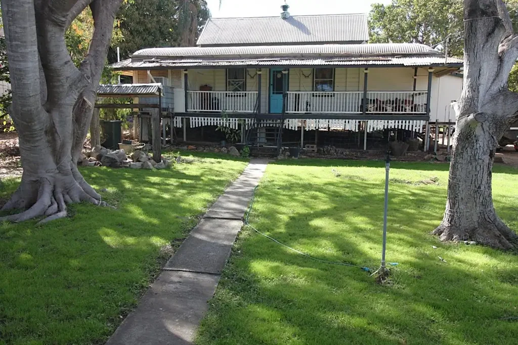 Charters Towers City 3房  QUEENSLANDER WITH SHED & CONVENIENT LOCATION