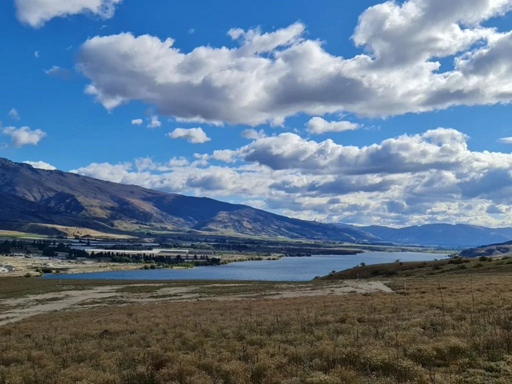 Cromwell Views Beyond and Viticulture Nearby