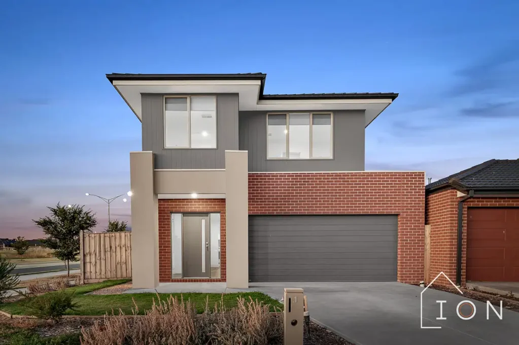 1 Growling Grass Drive, Clyde North, VIC 3978
