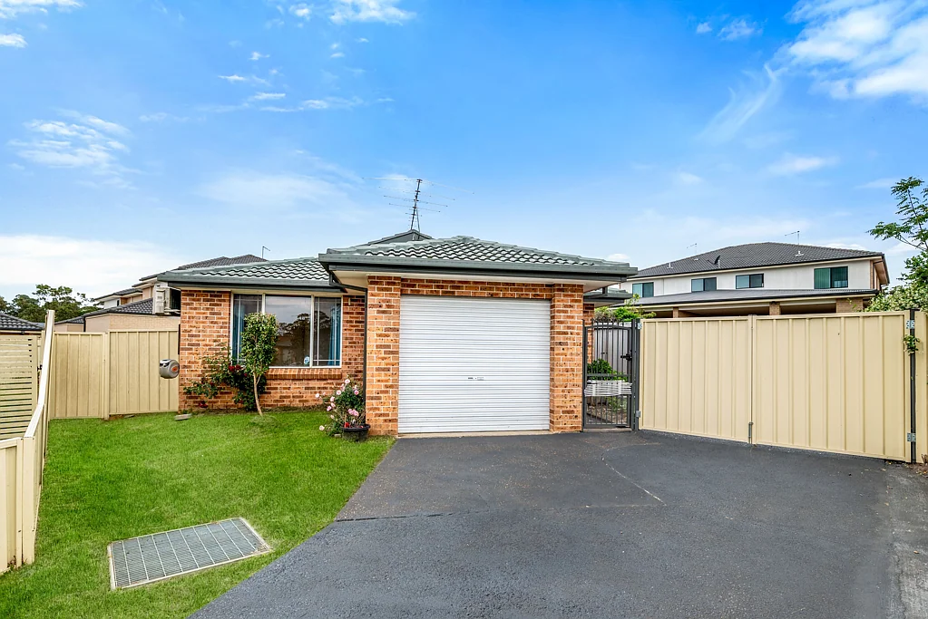 15 Stockalls Place, Minto, NSW 2566