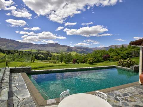 Dalefield/Wakatipu Basin 5 Bedroom A Dress-Circle Rural-Residential Oasis