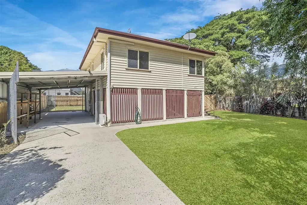 Queenslander Close to Town