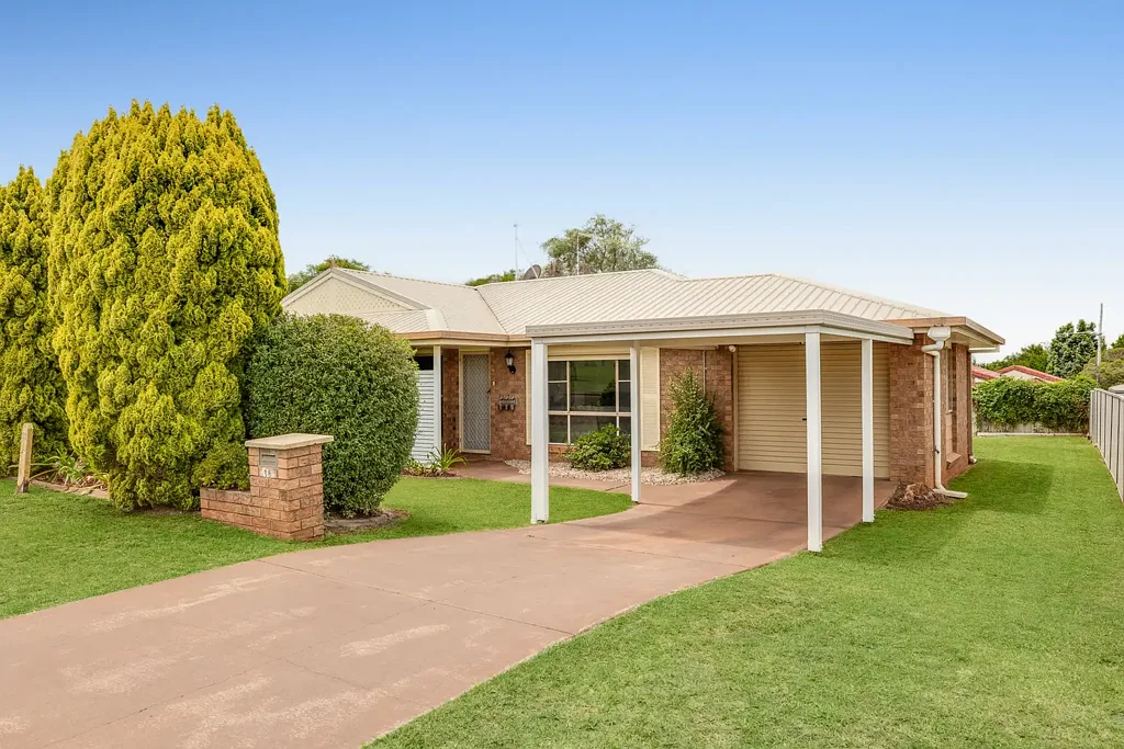 18 Liebke Crescent, Cranley, QLD 4350