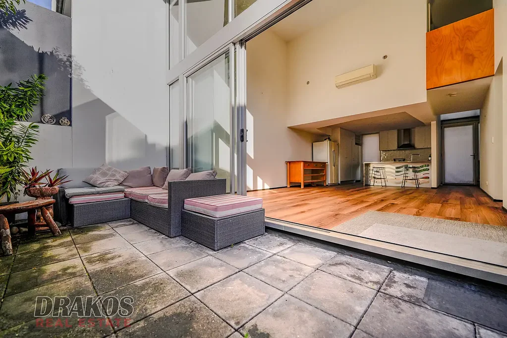 2/32 Middle Street: 3 Bedroom Townhouse.