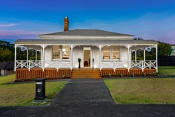 5 Burnside Court, Rosedale