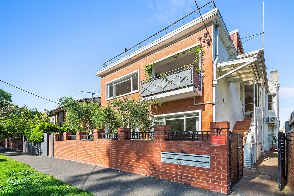 Stylish 2 Bedroom Art Deco Apartment Opposite Botanical Gardens