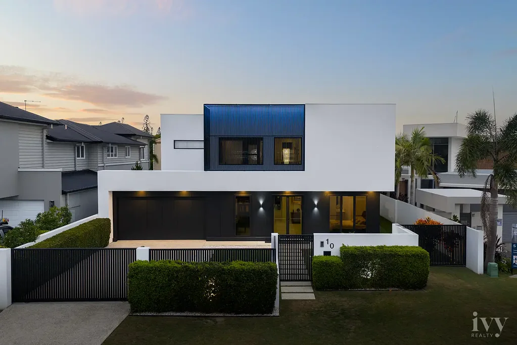 Paradise Point 5غرفة نوم Sleek Statement in Modern Sophistication and Serenity