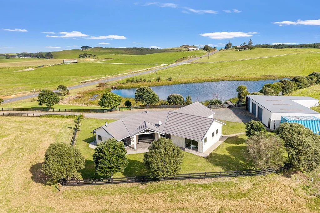 Te Kopuru 3 Bedroom Coastal Lifestyle with Sheds to Spare