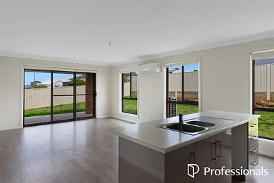 39 Muttama Parade, Gobbagombalin, NSW 2650, 4 slaapkamers, 2 badkamers, House