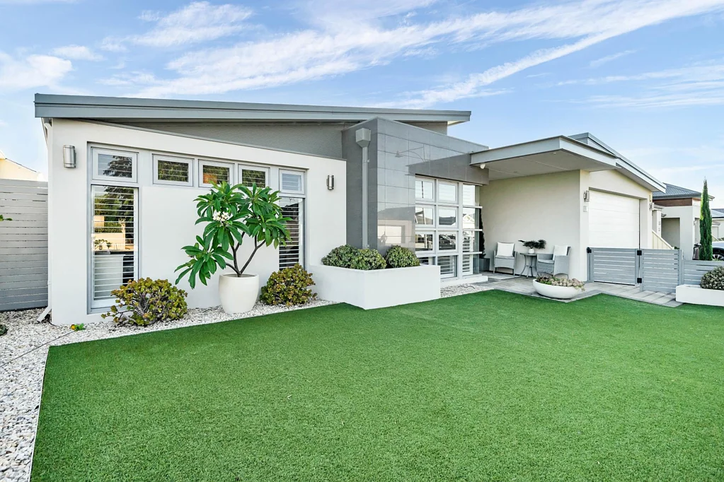Burns Beach 4部屋 Luxury Coastal Living with a Resort-Style Entertainer's Paradise!