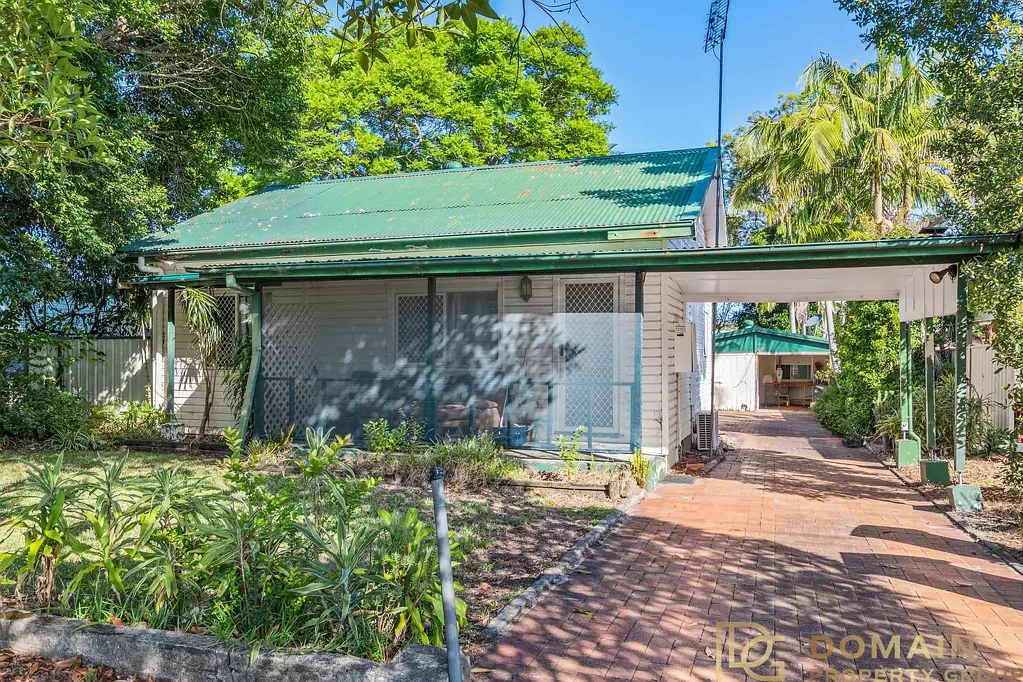 Woy Woy 2 Bedroom Quaint Cottage on Large R1 Block with Development Potential