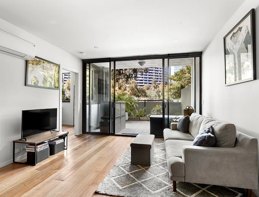 13/801 Bourke Street, Docklands, Melbourne CBD, 2 rūma, 1 rūma horoi, Apartment
