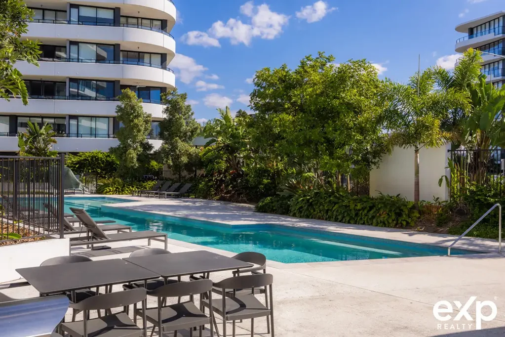 Hope Island 2房  Luxury Hope Island Apartment | Resort-Style Living with 5% Deposit Opportunity